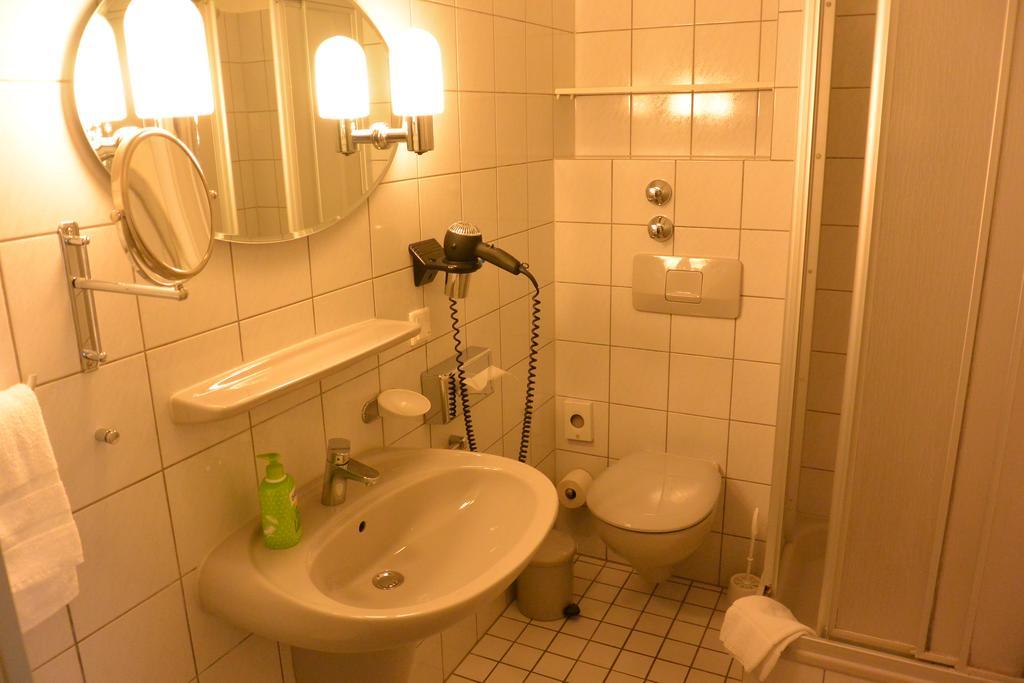 Hotel Deutsches Haus Blomberg  Eksteriør bilde